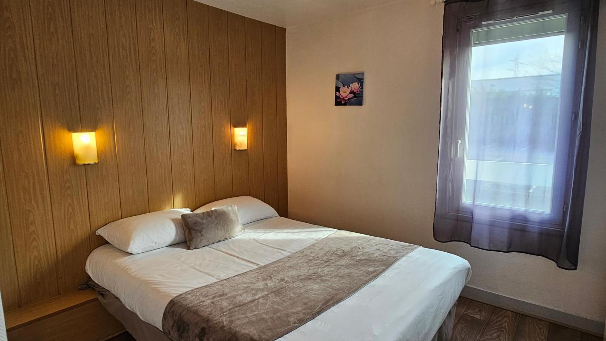 Brit Hotel Essentiel Pau Lescar Exteriér fotografie