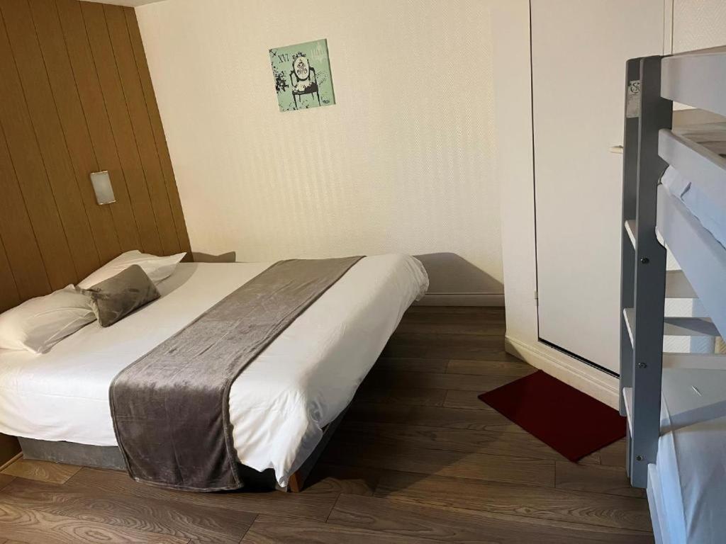 Brit Hotel Essentiel Pau Lescar Exteriér fotografie