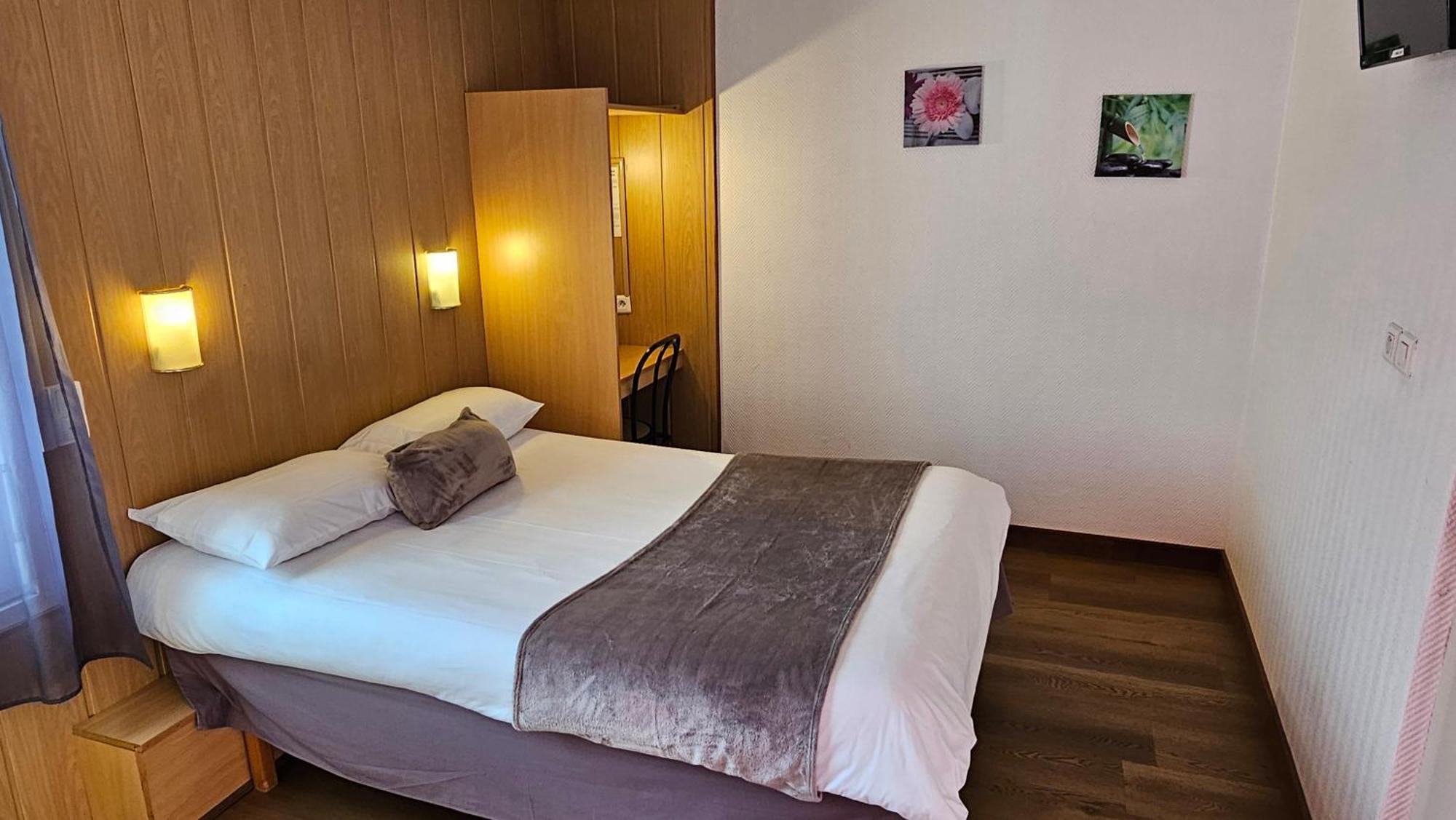 Brit Hotel Essentiel Pau Lescar Exteriér fotografie